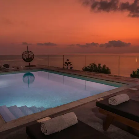 Sueño Luxury Villa, In 180 Iconic Sea View *