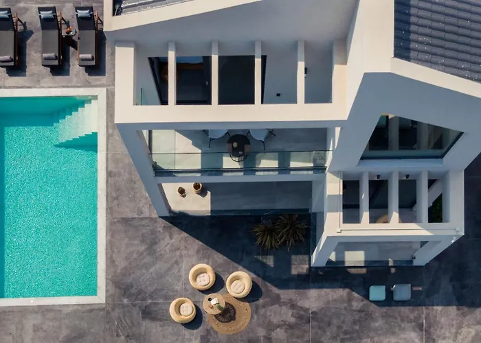 Sueno Luxury Villa, In 180 Iconic Sea View וילה