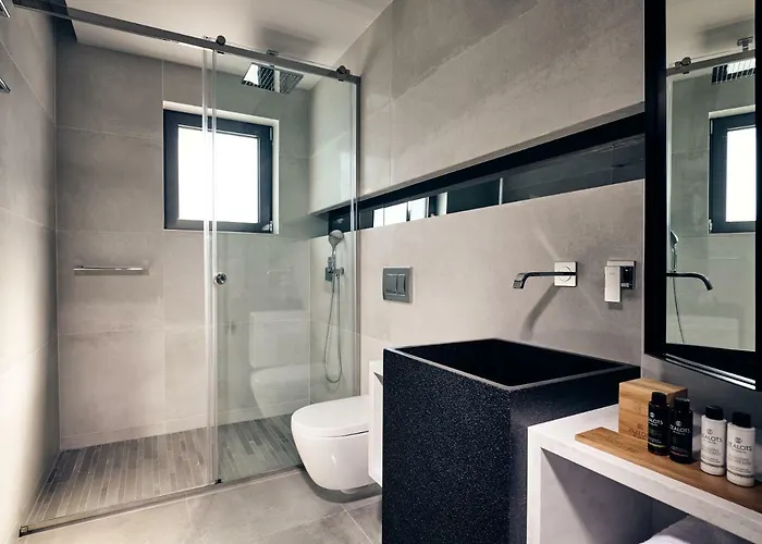 Sueno Luxury Villa, In 180 Iconic Sea View וילה *