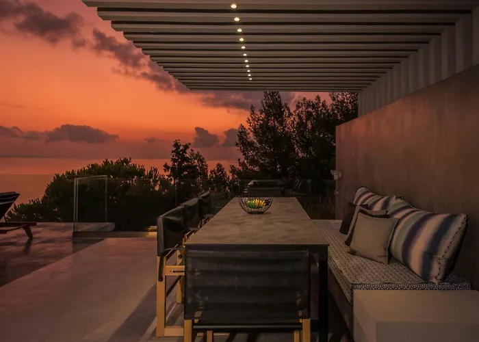 Sueno Luxury Villa, In 180 Iconic Sea View * ארגאסי