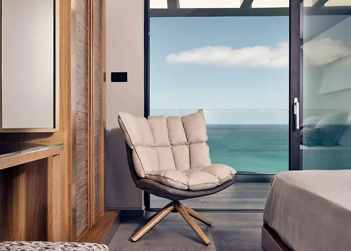 Sueno Luxury Villa, In 180 Iconic Sea View ארגאסי