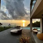 Sueno Luxury Villa, In 180 Iconic Sea View *